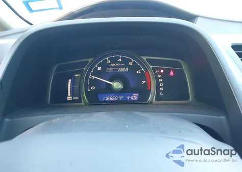 2006 Honda Civic Hybrid from USA, damaged, VIN JHMFA36226S025883